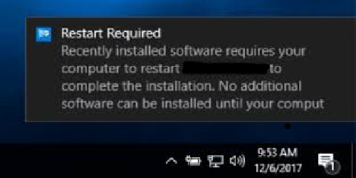 用户计算机屏幕上的弹出窗口图像。 弹出窗口说，“最近安装的软件需要您的计算机重新启动 [已编辑] 才能完成安装。在您的计算机之前，不能安装其他软件......”