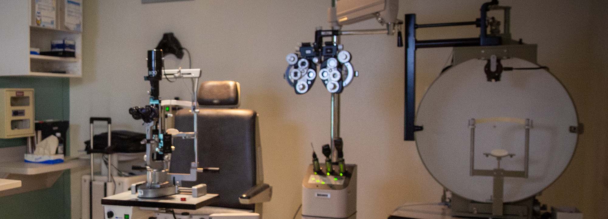 Ophthalmology gear in an eye clinic