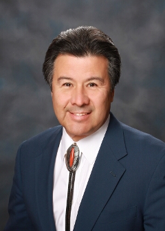 Sénateur d'État Pete Campos