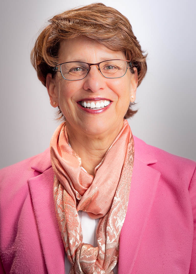 Carolyn Montoya, Tiến sĩ, RN
