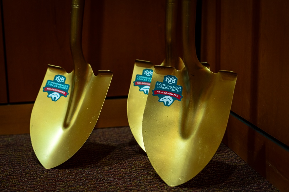 shovels with logo