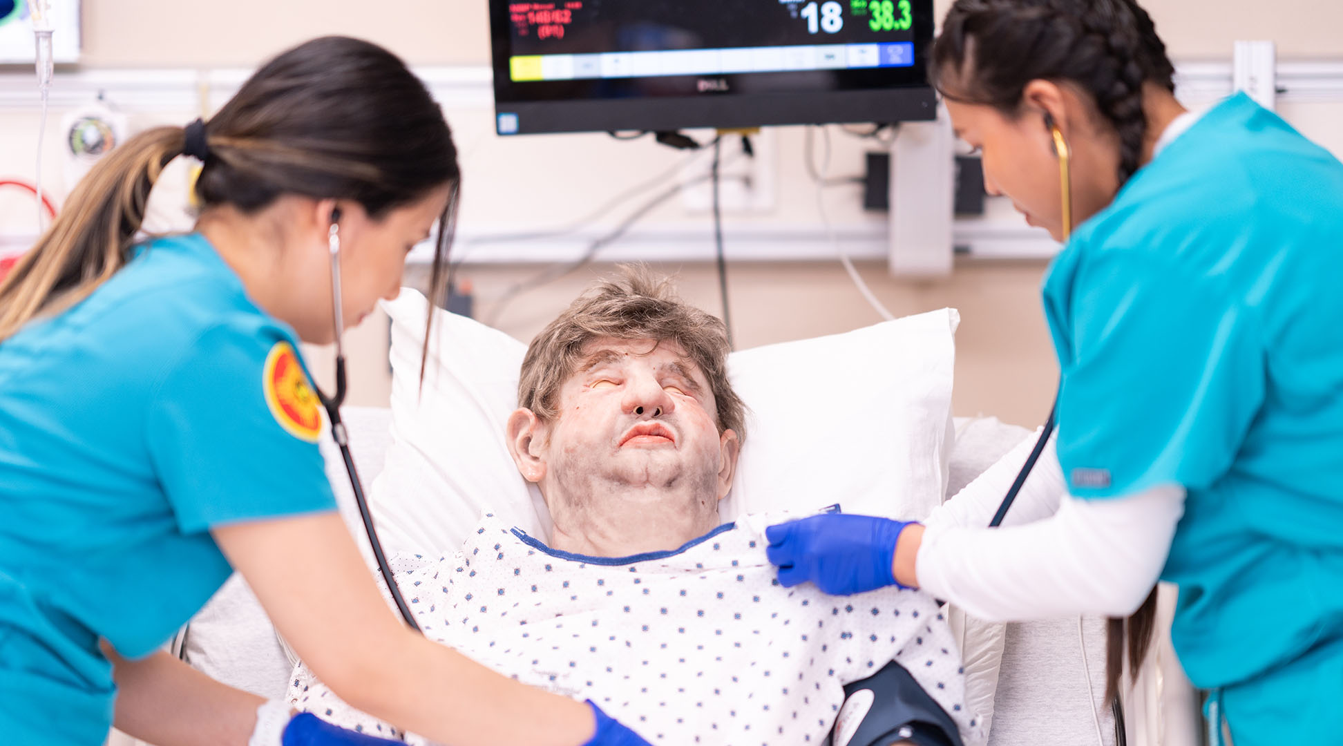 Students with high-fidelity manikin